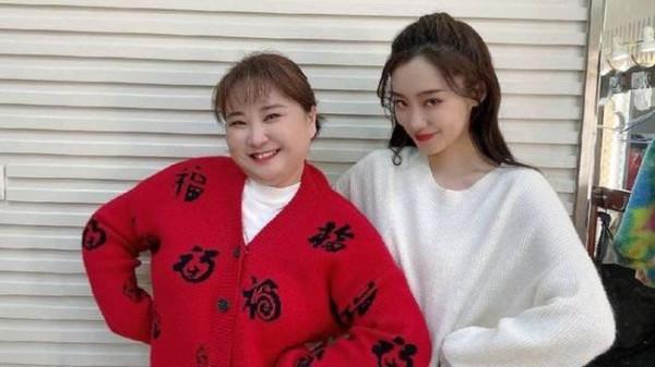 2022年新年第一天：賈玲張小斐等明星抓緊排練春晚喜劇新小品