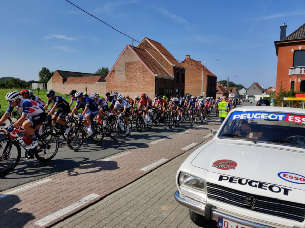 收藏近百臺！探秘法蘭德斯酒店式單車博物館