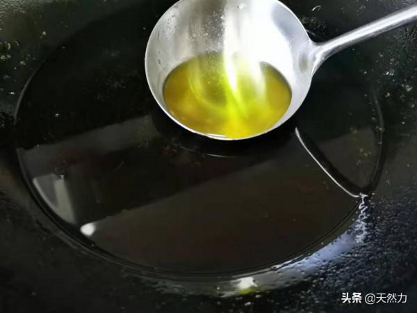 飯店的洋蔥拌木耳是怎麼做出來的，告訴你步驟和技巧，收藏好哦