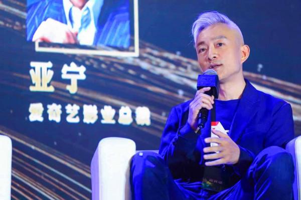 公認的央視高顏值主播，有人一路高歌，有人卻成“負面模板”