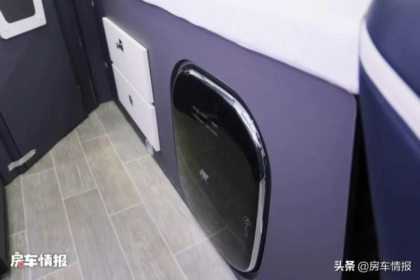 新款獵鷹房車上市，水電升級價格降低，雙人座椅帶按摩乘坐真舒服