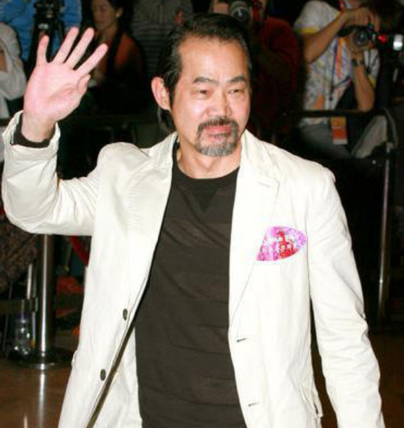 演了30年龍套,周星馳一部戲把他捧上人生巔峰,元華的坎坷星路 演了30年龍套,周星馳一部戲把他捧上人生巔峰,元華的坎坷星路