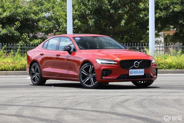 過年回家，開這四款豪華中型車誰更有牌面