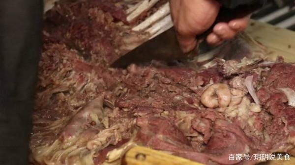 河南四兄弟合夥賣小吃，30年沒分家一天賣40只，過年要賣200只