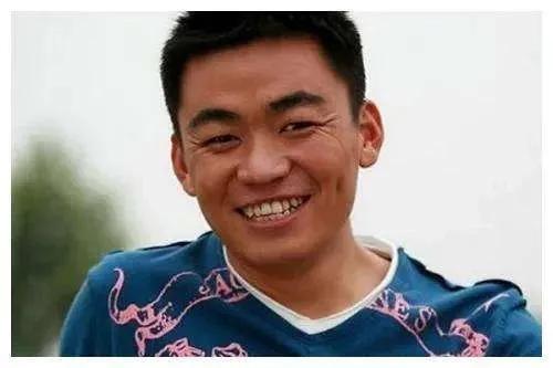 《天下無賊》中，傻根要寄6萬塊錢，但郵費要600元 差點被起訴