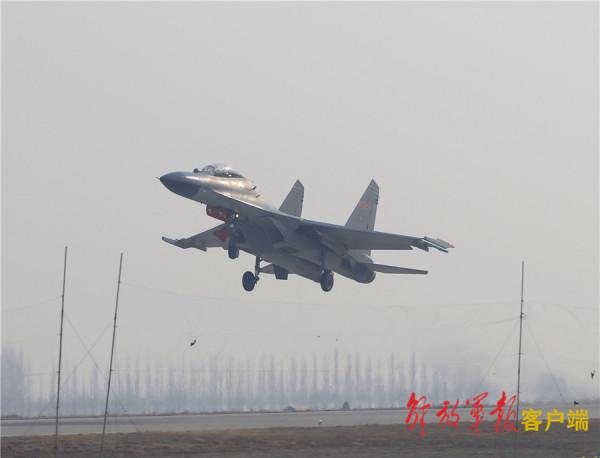 各部隊新年度軍事訓練高起點展開