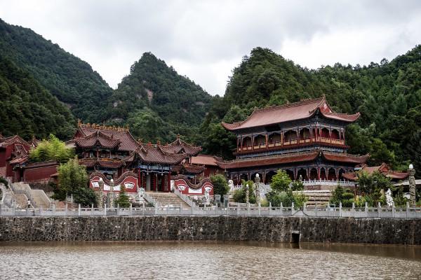 天水淨土寺，被譽為佛家聖地的廟宇，到底有何特別之處？