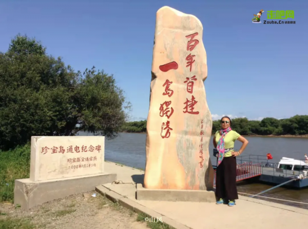 退休工人老兩口吃住在車上，養老金自駕遊，十年走遍中國