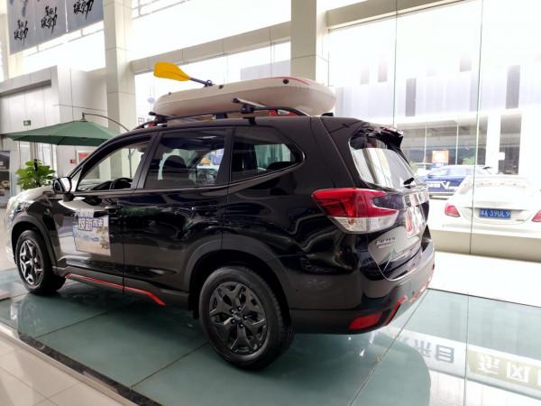 黑化夠徹底 實拍斯巴魯森林人運動版 配置挺厚道