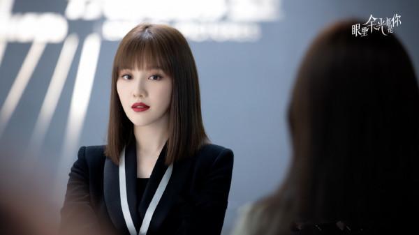 《眼裡餘光都是你》開播，羅正王鶴潤主演，爆笑又甜寵，職場爽劇