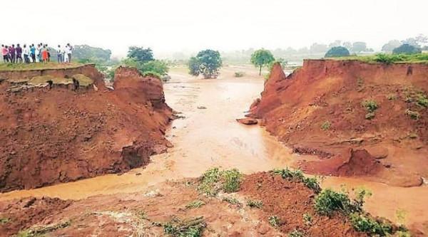 印度“基建病夫”十大畫面：大壩修42年 高鐵坑哭日本 大橋建成就垮