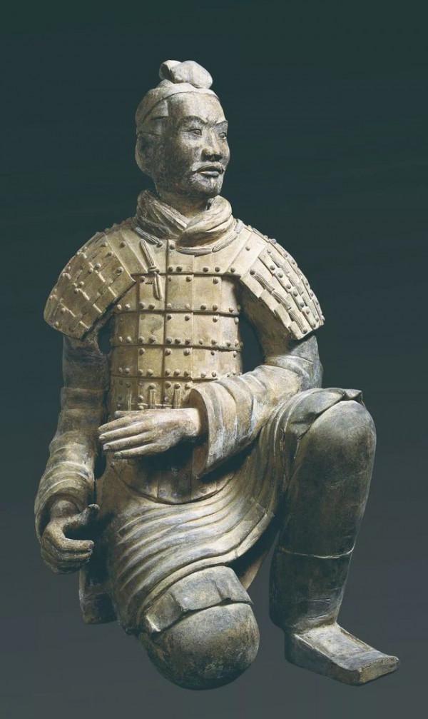 致160人喪生的西安空難,跟一尊兵馬俑有關?真相卻是插錯了插頭 致160人喪生的西安空難,跟一尊兵馬俑有關?真相卻是插錯了插頭