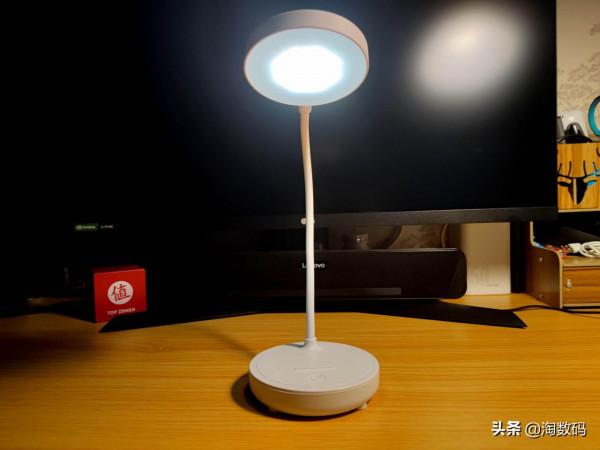 國貨數碼內卷:¥9塊9LED檯燈也配觸控3檔+USB鋰電池,拆解曬個單 國貨數碼內卷:¥9塊9LED檯燈也配觸控3檔+USB鋰電池,拆解曬個單