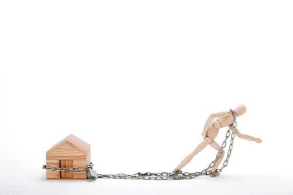 &OpenCurlyDoubleQuote;2億房奴&rdquo;與&OpenCurlyDoubleQuote;2億租房人&rdquo;，誰更瀟灑？內行人：退休後就知道了