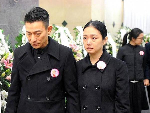 娛樂圈中10大“痴情硬漢”，一個比一個痴情，最大74歲，最小36歲