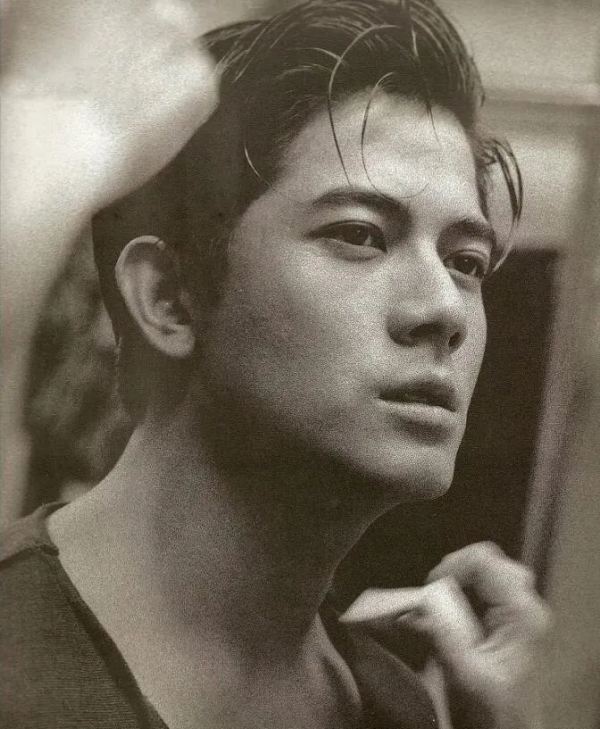 吵了這麼多年了,再看“四大天王”年輕時的演技和顏值,誰贏了? 吵了這麼多年了,再看“四大天王”年輕時的演技和顏值,誰贏了?