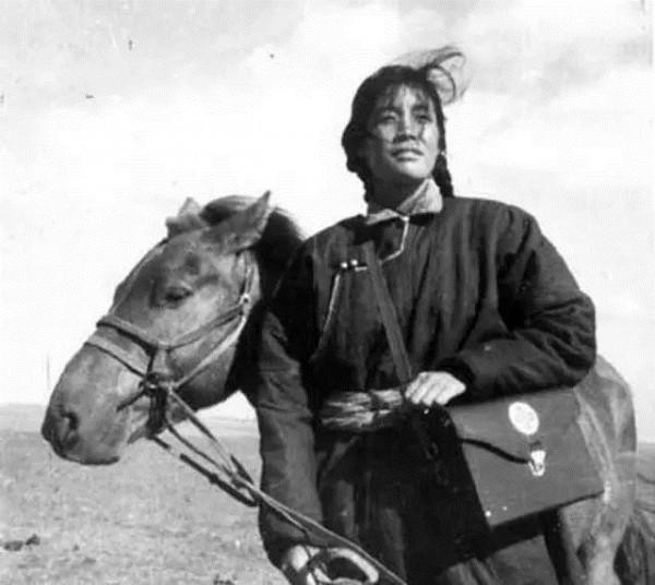 1986年山東一女子自封皇帝,妄想進京登基,被聯防隊員直接一鍋端 1986年山東一女子自封皇帝,妄想進京登基,被聯防隊員直接一鍋端