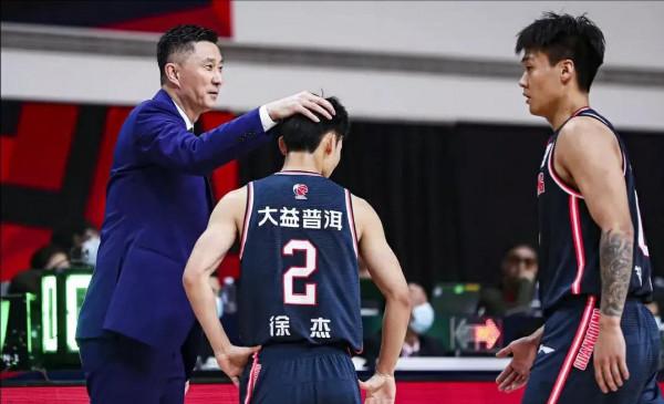 CBA“捱罵F4”畢業！最開心的是杜峰