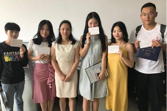 大學生畢業後想“留校任教”，需滿足3個必要條件，不然有難度