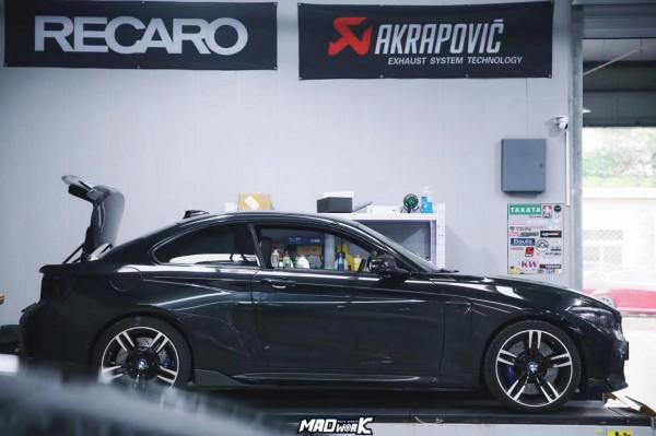 從買車到愛上改裝就用了十天，15萬改裝M2C賽道走街