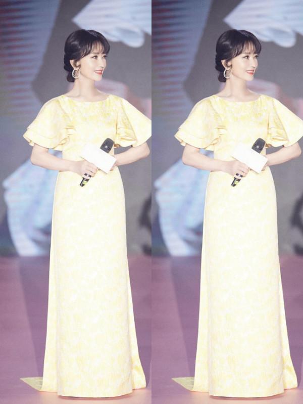 趙雅芝有點“為老不尊”了，這麼大歲數了穿得還挺精緻，太美了