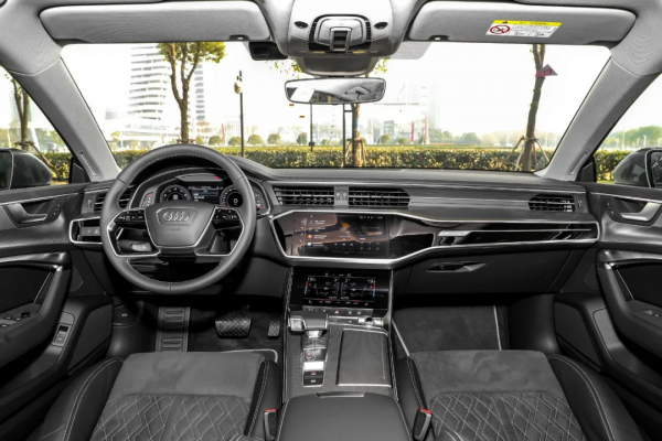 特斯拉回應保費暴漲；造車新勢力年度銷量榜出爐；