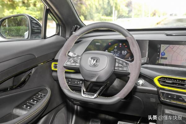 設計超前、配置先進,運動版車型更增色,長安UNI-T競爭力分析 設計超前、配置先進,運動版車型更增色,長安UNI-T競爭力分析