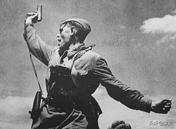 23張罕見照：慈禧坐兒媳婦中間，貴婦酷似女明星，日軍推倒國父像