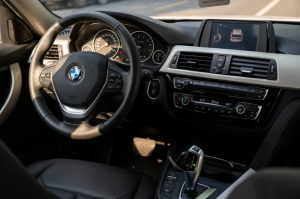 國內久久停更，盼望不如先享——寶馬3系旅行