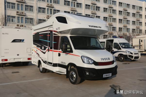 單拓展的房車見多了,橫床變豎床,這種佈局的你見過嗎? 單拓展的房車見多了,橫床變豎床,這種佈局的你見過嗎?