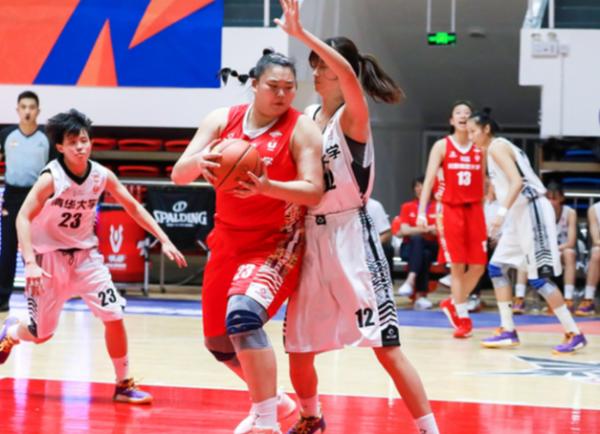 30分鐘轟39分15板！中國籃壇又一巨無霸 未來還有誰能阻擋她？