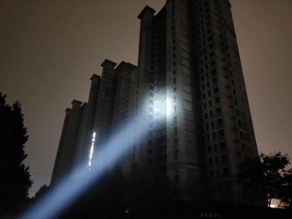 遠射出眾的“虎頭”手電,sofirn索菲恩IF22A透鏡版體驗 遠射出眾的“虎頭”手電,sofirn索菲恩IF22A透鏡版體驗