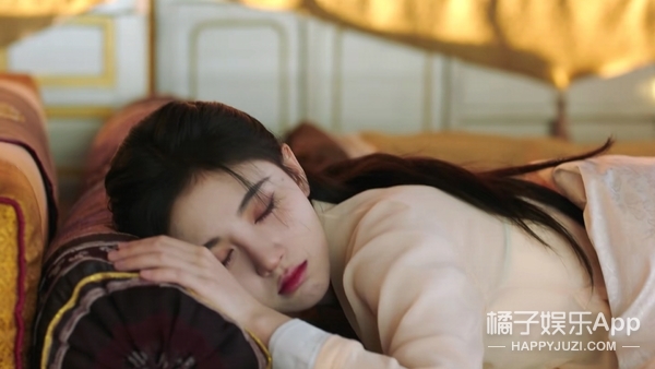 嘉南傳變成奇蹟暖暖？鞠婧禕還是萬年不變精修妝容，和劇目都不配