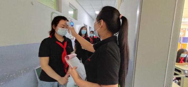 小心愛美的女孩子患上厭食症