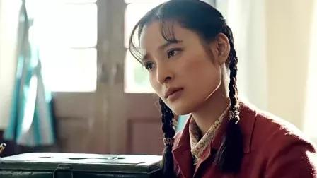 丈夫因病早逝，孝順兒媳不離不棄，照顧癱瘓婆婆18年