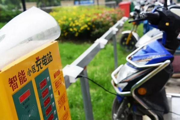 電動車“每天充”和“用完充”,哪個會更傷電池?別再“充錯”了 電動車“每天充”和“用完充”,哪個會更傷電池?別再“充錯”了