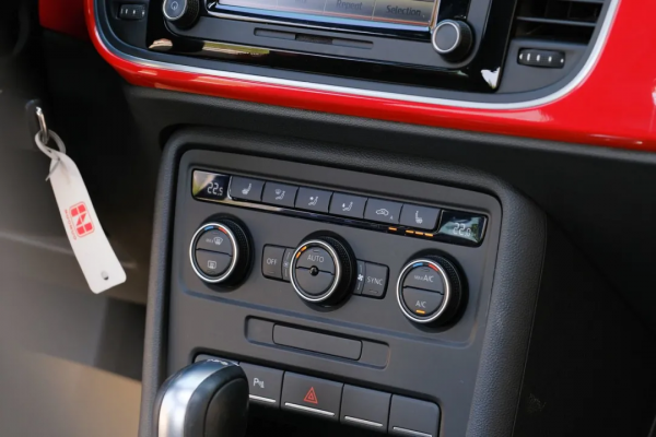 大眾 甲殼蟲:動力入門配置到頂,實惠又有品 大眾 甲殼蟲:動力入門配置到頂,實惠又有品