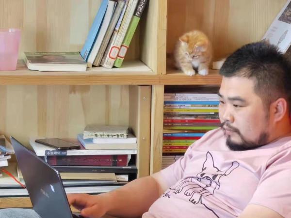 脫口秀演員老蔥因心臟病去世，年僅31歲！痛惜