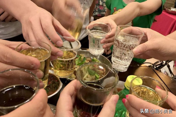 佳節將至喝酒多,怎樣才能快速解酒?4道解酒湯一定要學會 佳節將至喝酒多,怎樣才能快速解酒?4道解酒湯一定要學會