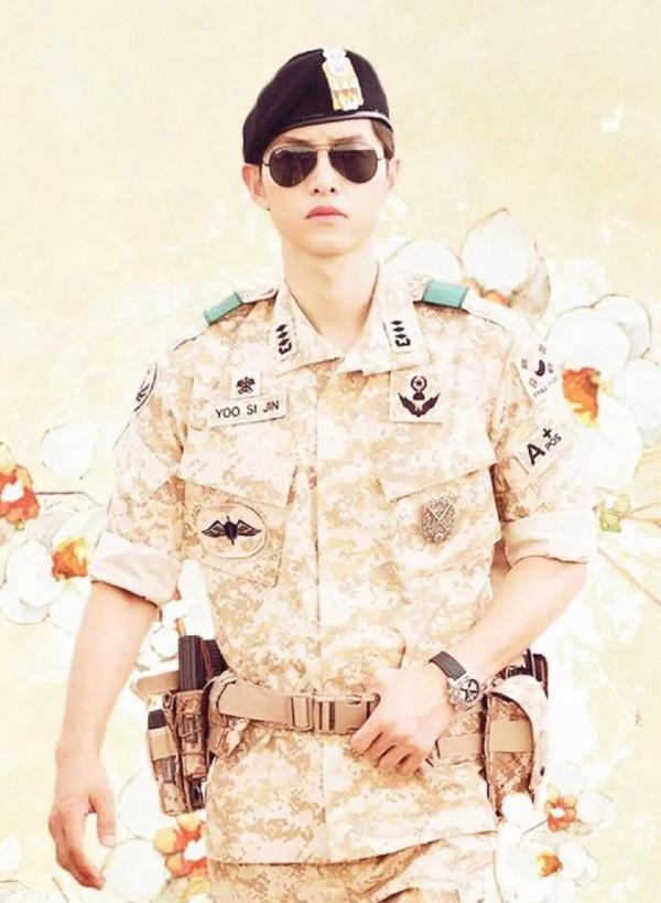 新一代明星軍裝帥照，誰是你的菜？