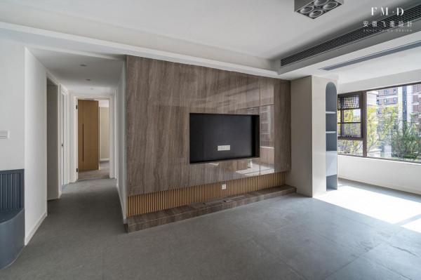 為了有個橫廳，戶型上動了4個“手腳”，一整套裝修下來南北通透