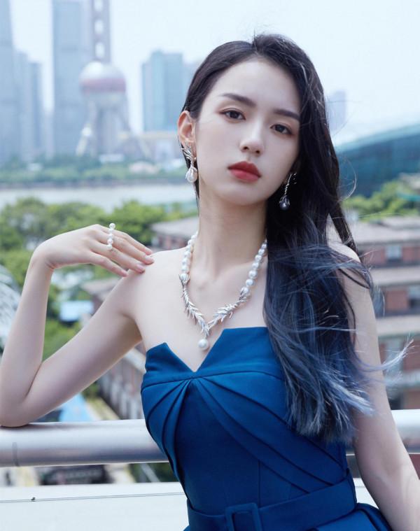 明星百萬修圖師名副其實？有的技術堪比&OpenCurlyDoubleQuote;換頭&rdquo;，有的卻越修越醜