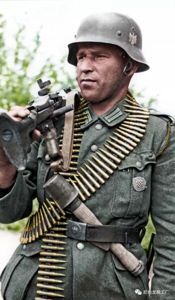 斯大林格勒倖存者回憶錄：102高地和火車站的血腥戰鬥（上）