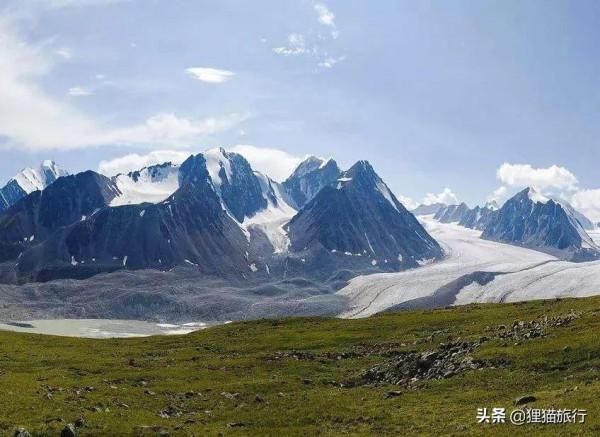 蒙古國最西端是巴彥烏列蓋省，這裡以哈薩克族為主，首府烏列蓋市