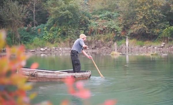 美國男子花17年時間,用廢舊品建一座島嶼,他怎麼做到的? 美國男子花17年時間,用廢舊品建一座島嶼,他怎麼做到的?