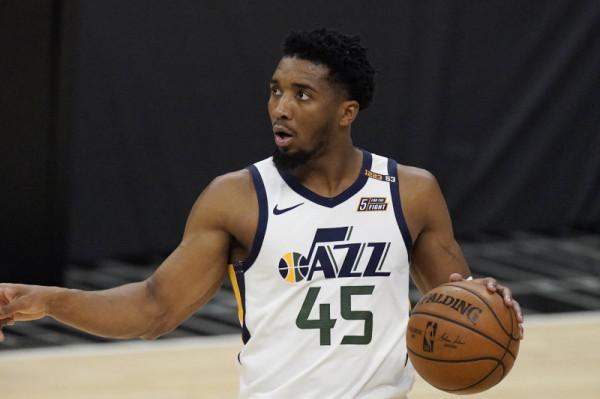 NBA21-22賽季前11-20球員:保羅·喬治上榜,傑森·塔圖姆領銜 NBA21-22賽季前11-20球員:保羅·喬治上榜,傑森·塔圖姆領銜