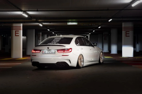 沒有大鼻孔的寶馬3系怎麼改？你們想要的姿態和競技案例都在這