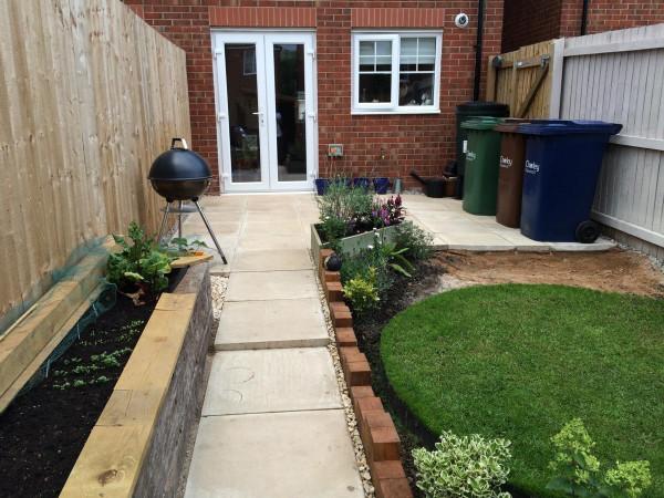 對普通家庭而言，這樣的院子才叫人滿意，賞花種菜打理方便少操心