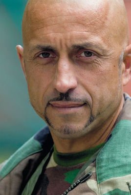 斷腿不下戰場，單挑百人搶回戰友遺體，俄羅斯&OpenCurlyDoubleQuote;平頭哥&rdquo;折服普京