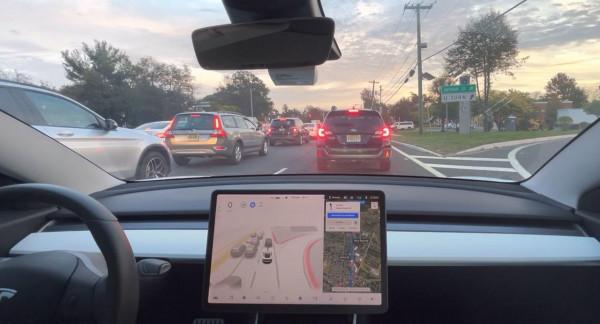 《消費者報告》測試各品牌駕控輔助系統 特斯拉再度墊底